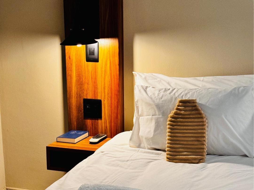 Flying Ostrich Guesthouse & Self-Catering Accommodation Mariental Zimmer foto