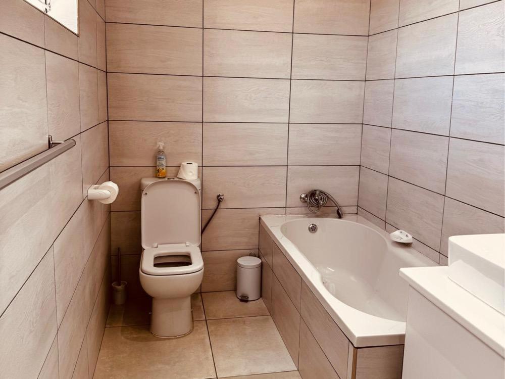 Flying Ostrich Guesthouse & Self-Catering Accommodation Mariental Zimmer foto